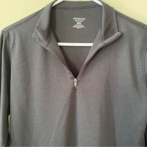 Patagonia Capilene 1/4 Zip Base layer - Picture 3 of 8